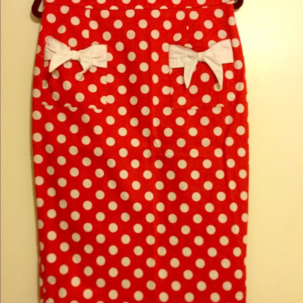 Lindy Bop UK 14 skirt red with white polka dots